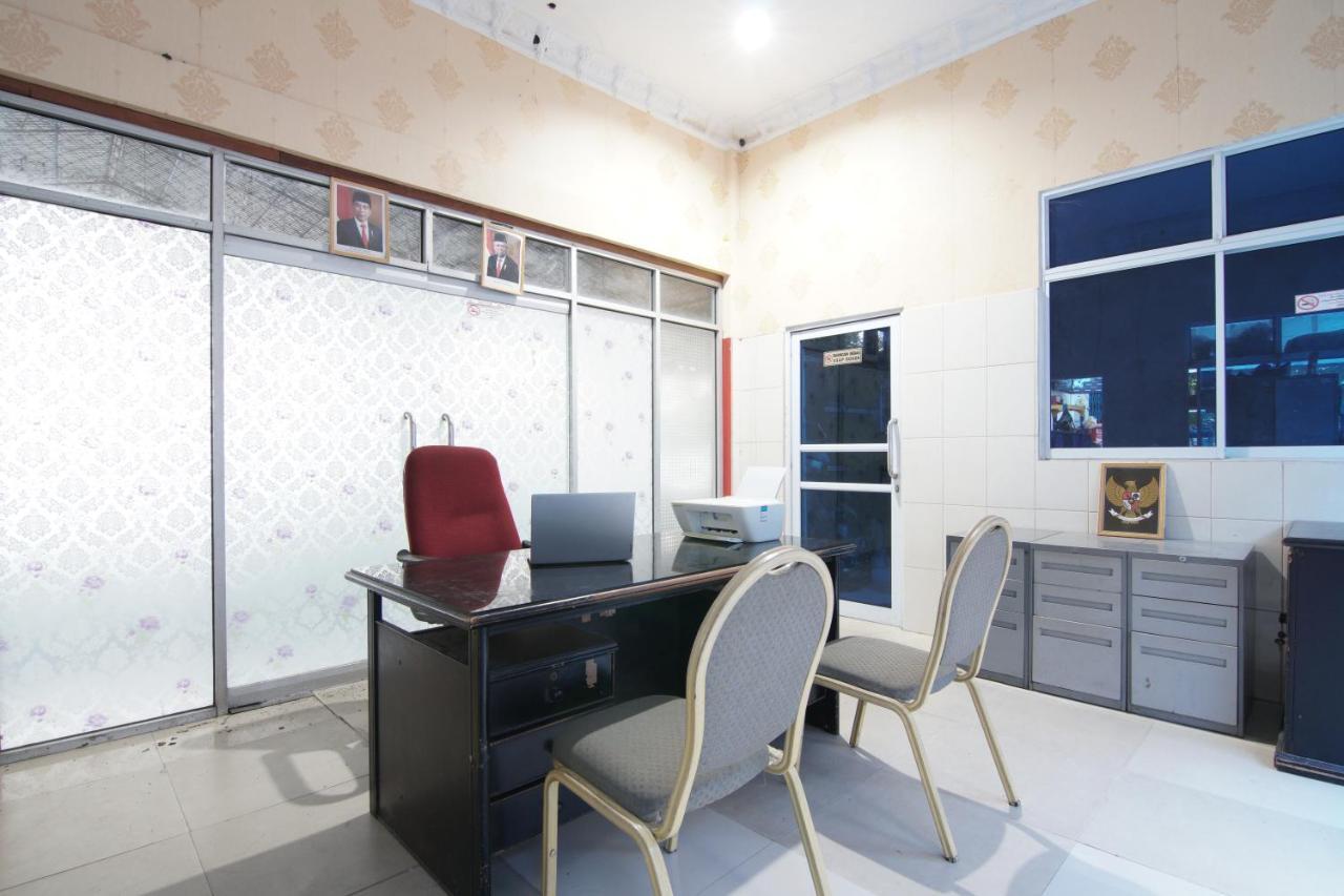 Oyo 91514 Gedung Putih Syariah Hotel Pekanbaru
